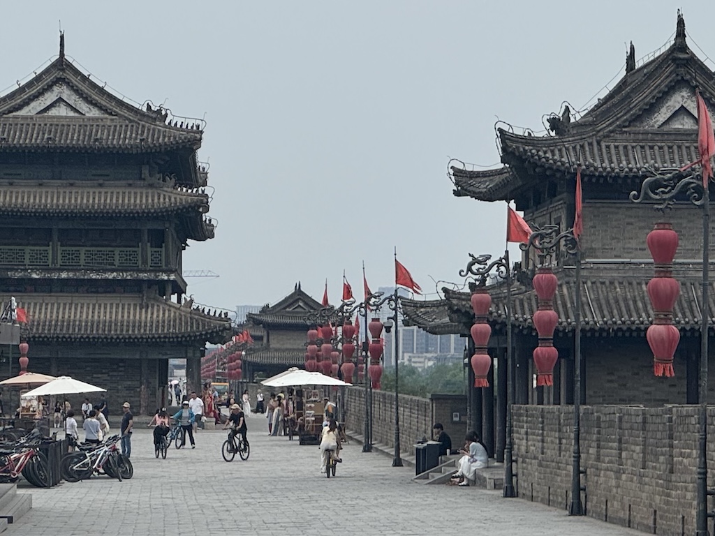 Xi'an, China: City Walls, Muslim Quarter, and more – Adventures of the 4 JLs, image size:1024x768